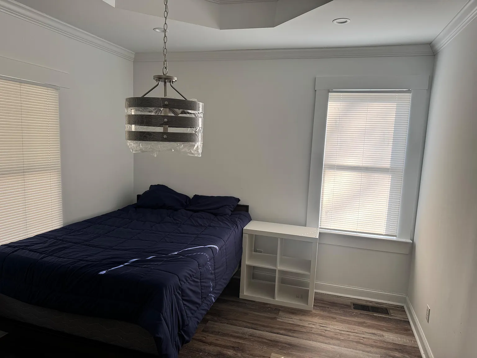 4 bed, 3.5 bath, 3200 sqft, $819 — Photo 2