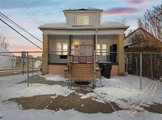 4590 Charles St, Detroit, MI 48212