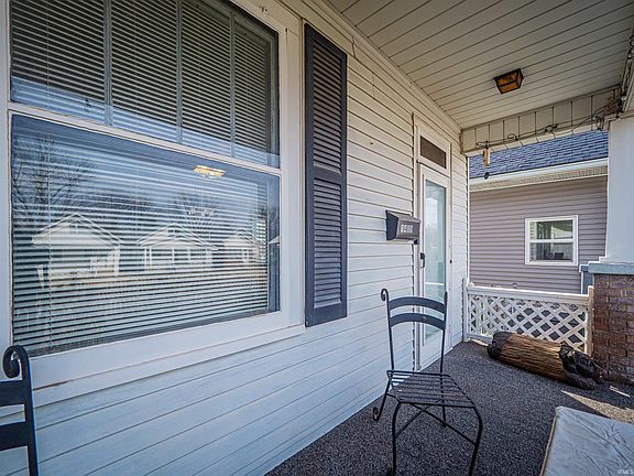 4th image of 1409 E Walnut St