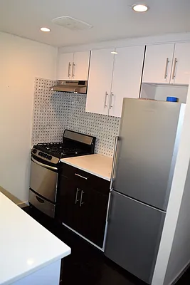 Rented by Play Realty LLC | media 14