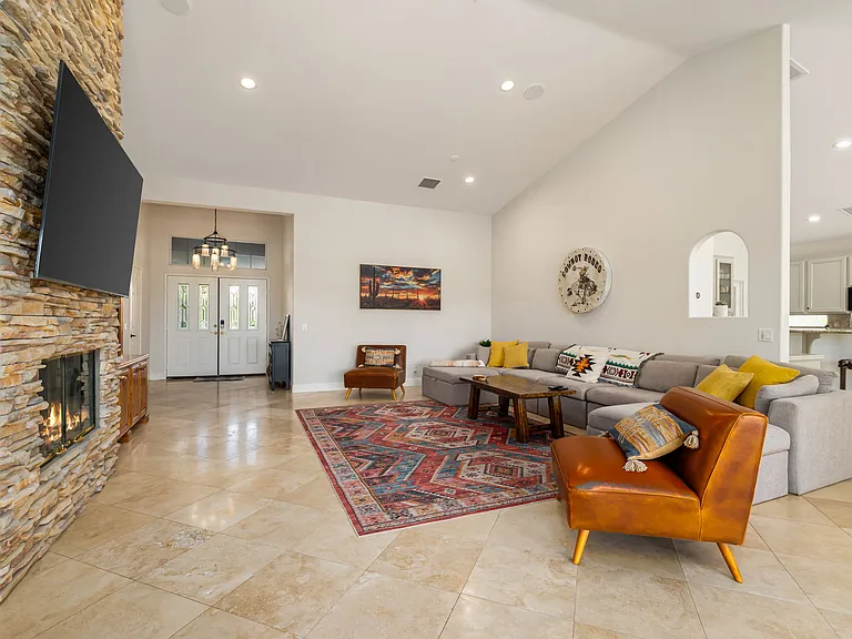 45168 Coeur Dalene Dr — Photo 34