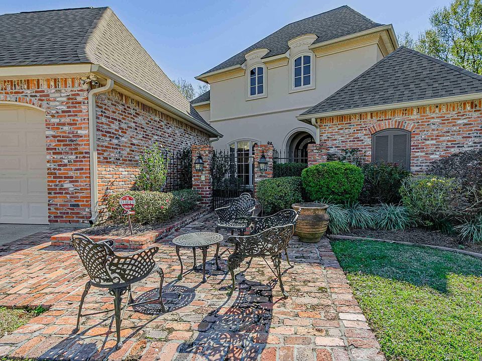 1st image of 8120 Rosewood Dr