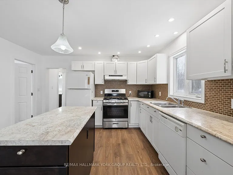 27008 Kennedy Rd #UPPER — Photo 4