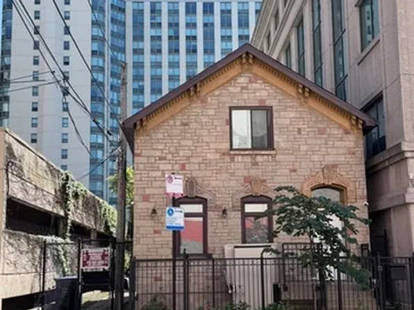 167 W Elm St, Chicago, IL 60610
