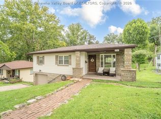 838 Wildwood Cir, Saint Albans, WV 25177
