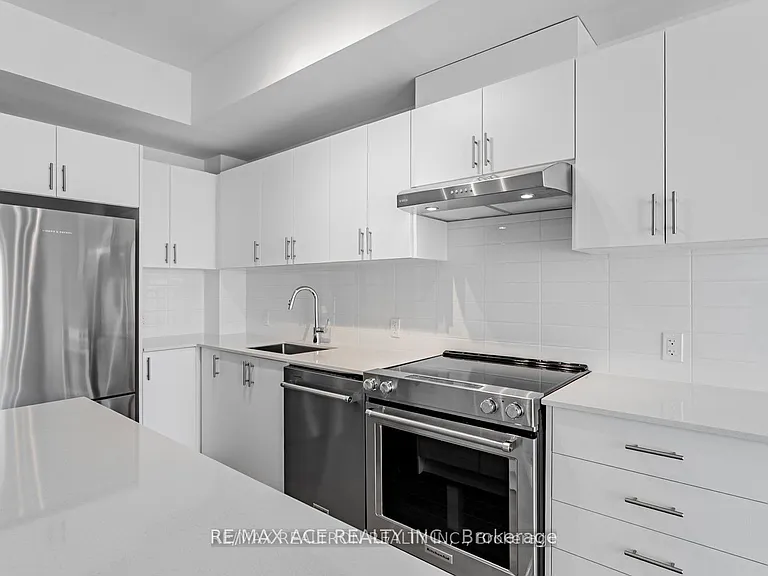 8960 Jane St #2318 — Photo 14