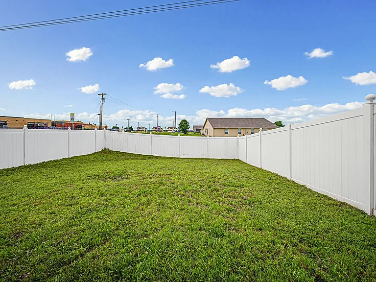 2803 Elm Creek Dr — Photo 34