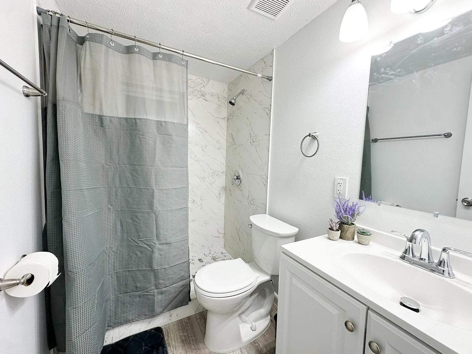 3 bed, 1.0 bath, 700 sqft, $849 — Photo 4