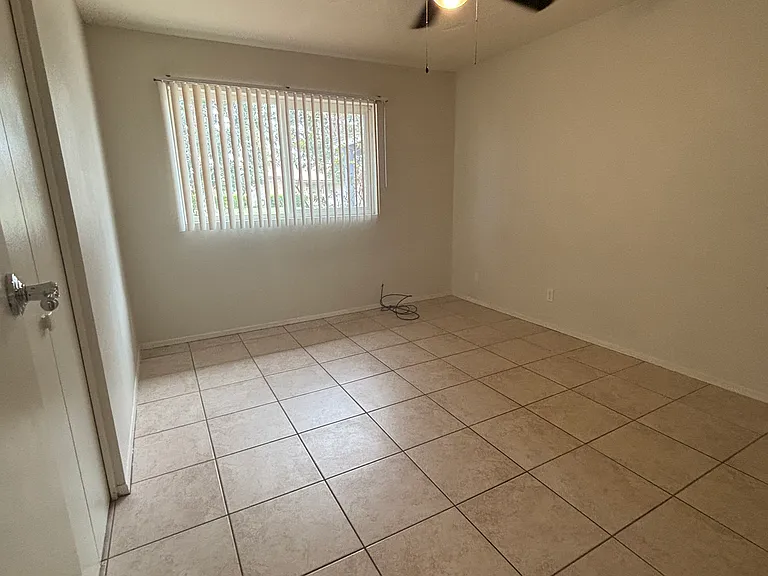 Third guest bedroom