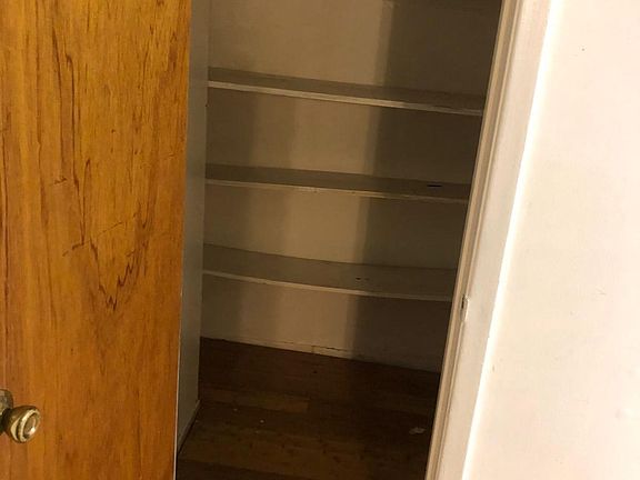 3rd image of 7 Lisa Ln Floor 1