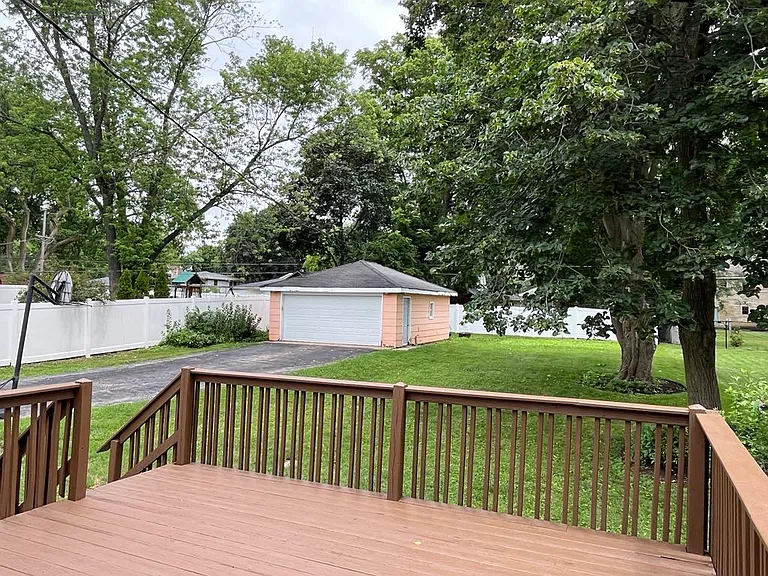 127 S Forest Ave — Photo 18