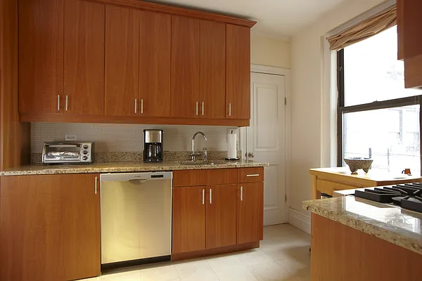 Sold by Stribling | media 2