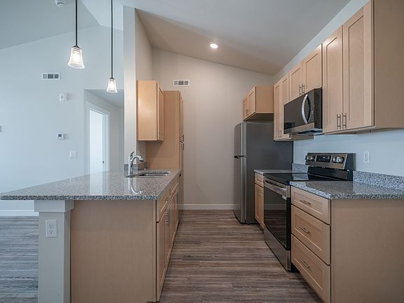4th image of 2746 Judy St #A201