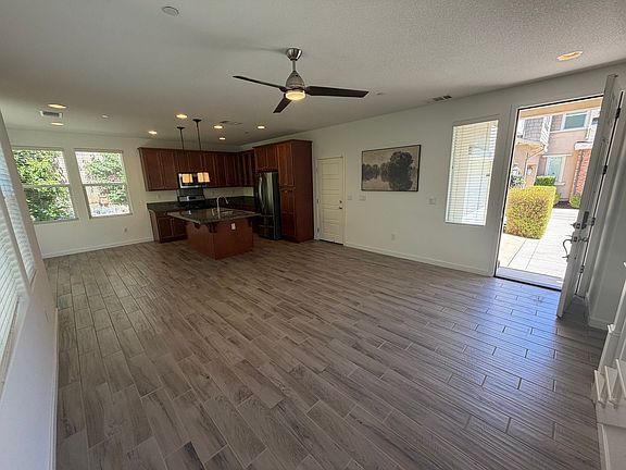 4th image of 3341 Forney Way