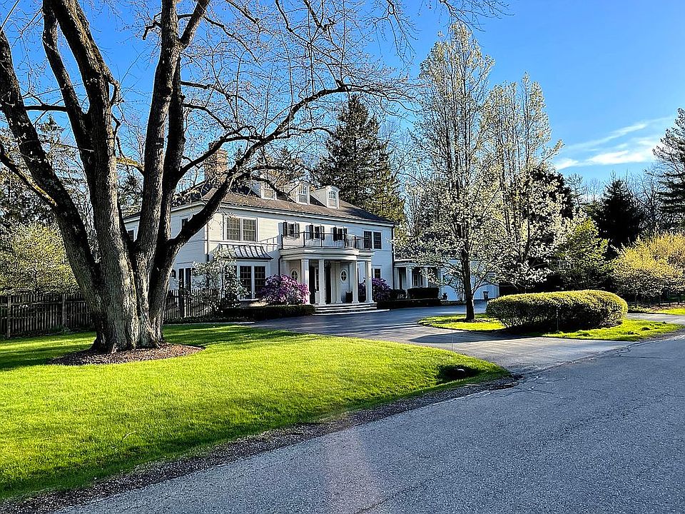 1st image of 1001 E Donges Ln