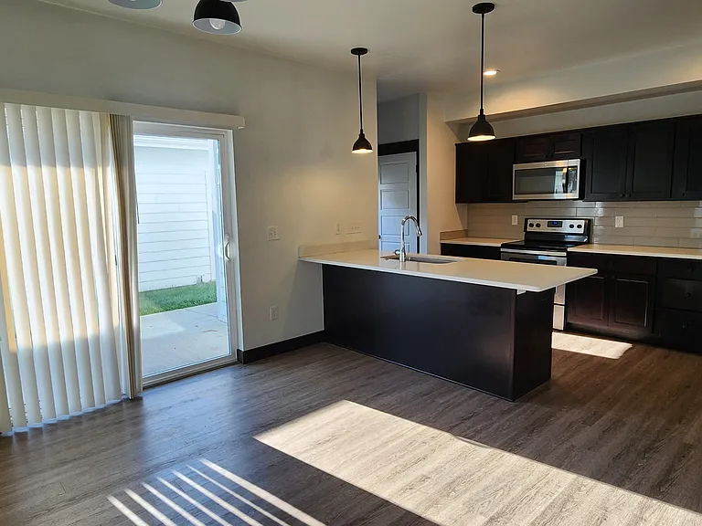 1002 Rosa Way #1 — Photo 4