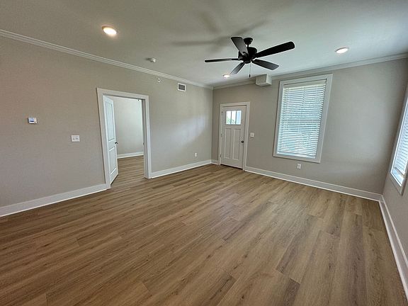 5th image of 1205 Pleasant Dr #301