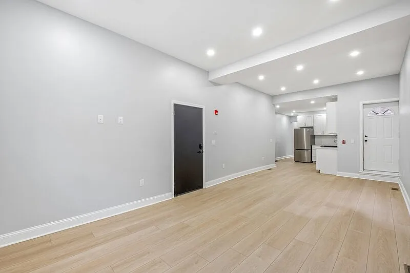 2 bed, 2.0 bath, $3,000 — Photo 3