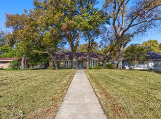 823 Brook Valley Ln, Dallas, TX 75232