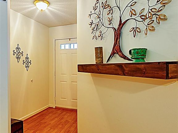 4th image of 103 Terrywood Ct
