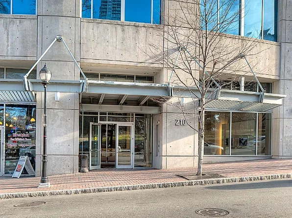 210 Church St #2611, Charlotte, NC 28202