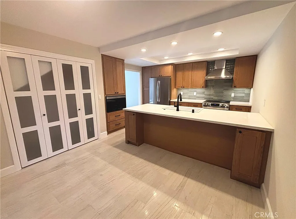 2 bed, 2.5 bath, 1512 sqft, $4,600 — Photo 3