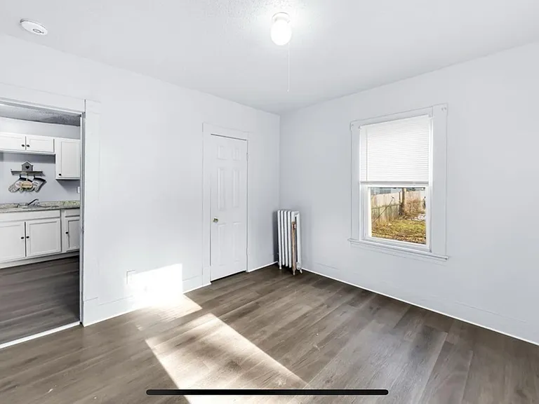 161 Kensington Ave #1L — Photo 5