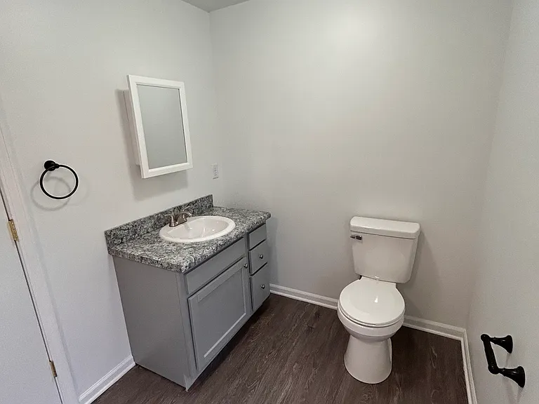 703 W Lovell St #H — Photo 9