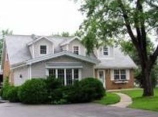 16W360 94th St, Burr Ridge, IL 60527