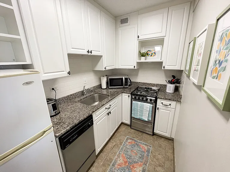 1520 Senate St #113 — Photo 17