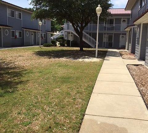 2nd image of 1664 Beach Blvd