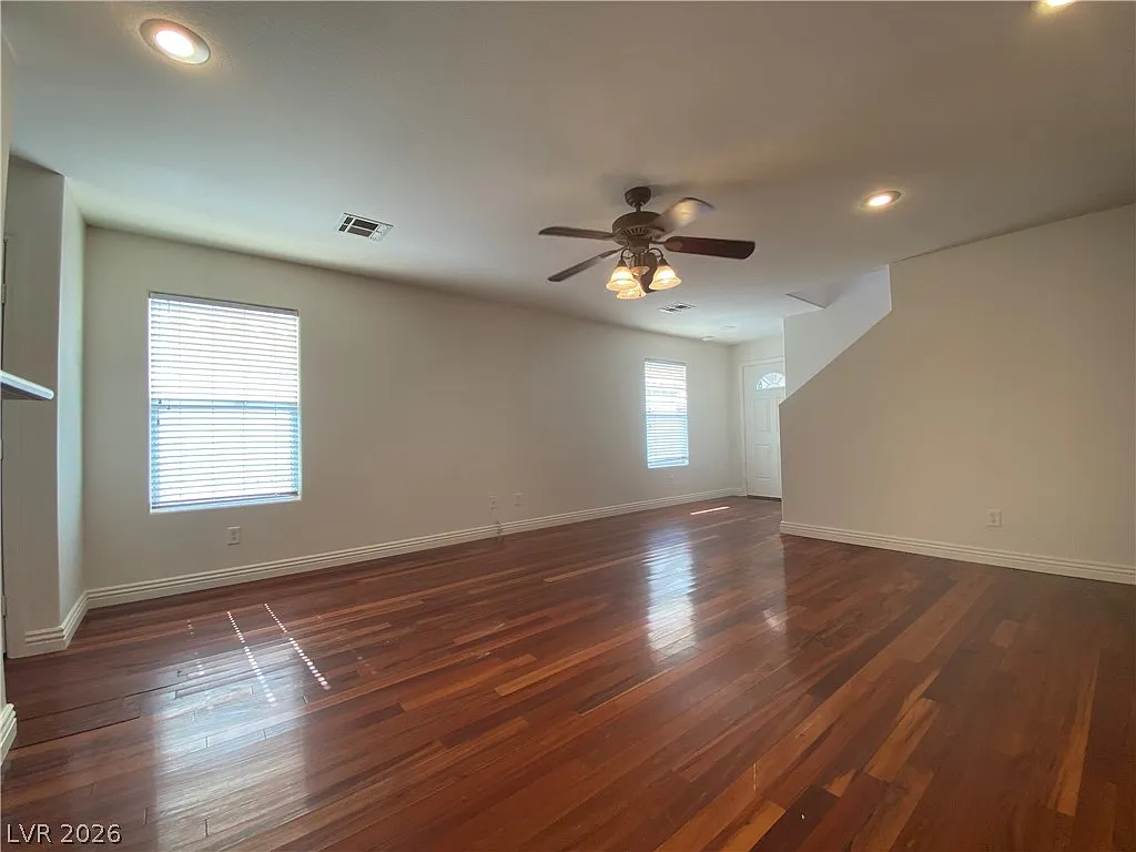 3 bed, 2.5 bath, 1831 sqft, $2,495 — Photo 4