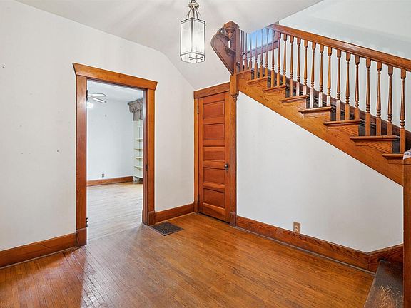 5th image of 2024 Farnam St