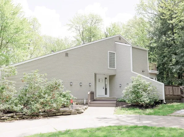 4329 McKee Rd, Erie, PA 16506