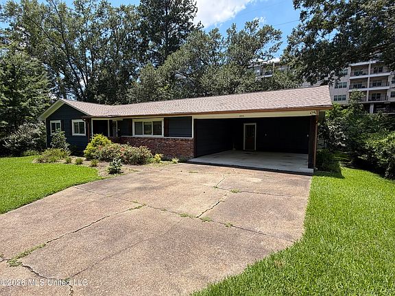 3rd image of 3955 Berkley Dr