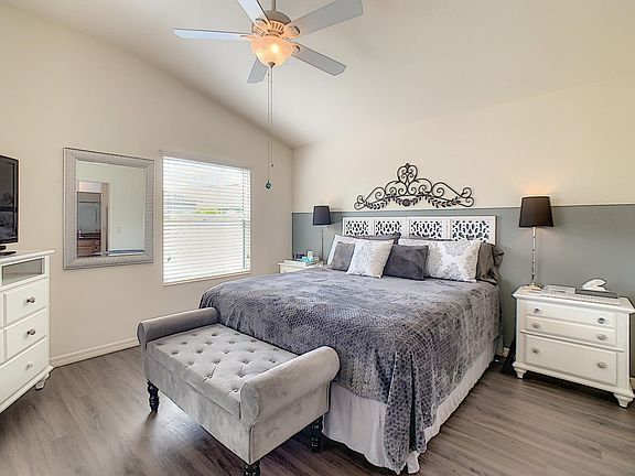 4th image of 546 Knightsbridge Pl