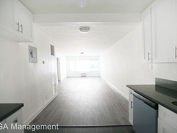 3rd image of 717 S Berendo St APT 309