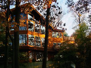 78 Long Meadow Rd, Riverside, CT 06878