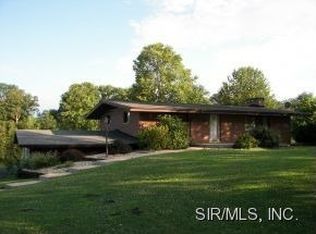 10643 Barths Lake Rd, Bunker Hill, IL 62014