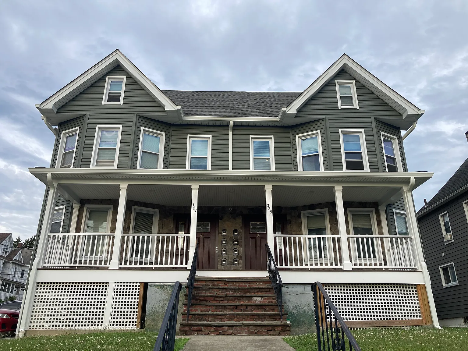 329 Washington St — Photo 1