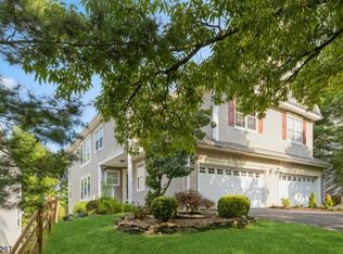114 Warbler Dr, Wayne, NJ 07470