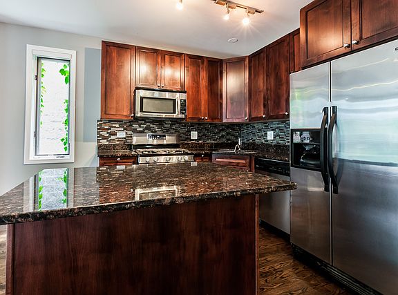 5th image of 6332 S Ingleside Ave #1