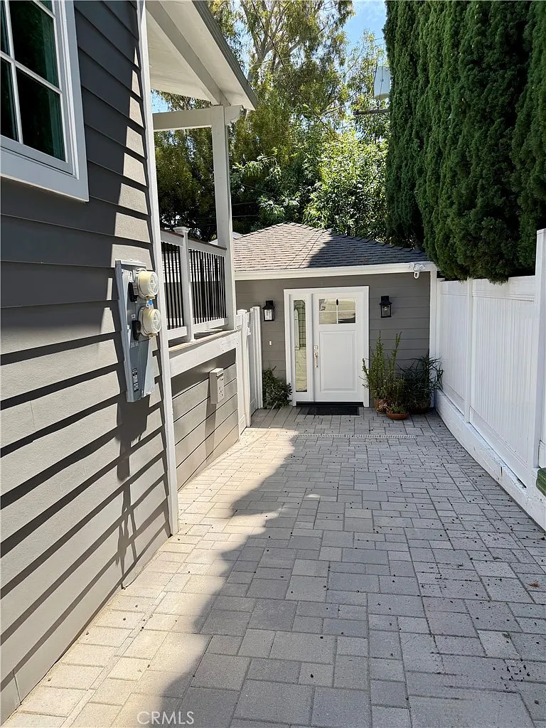 1 bed, 562 sqft, $2,995 — Photo 2