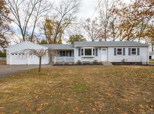33 Robin Rd, Windsor Locks, CT 06096