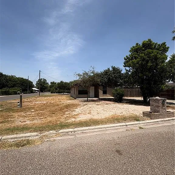 2201 Perkins Ave — Photo 12