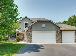 31092 Morley Dr, Lindstrom, MN 55045