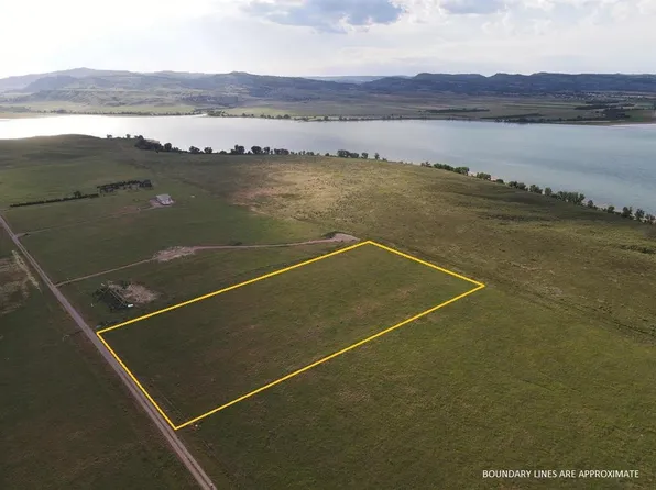 E Southshore Rd, Hot Springs, SD 57747