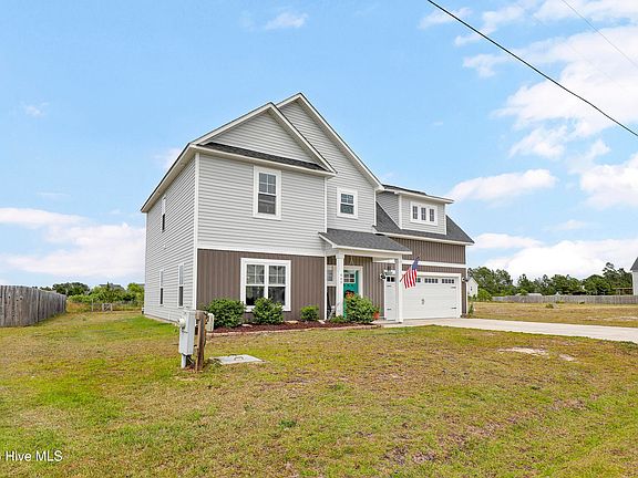 3rd image of 440 Elgin Road
