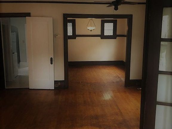 4th image of 1106 17th Ave SE