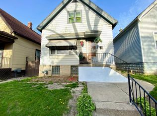 1210 S 18th St, Milwaukee, WI 53204